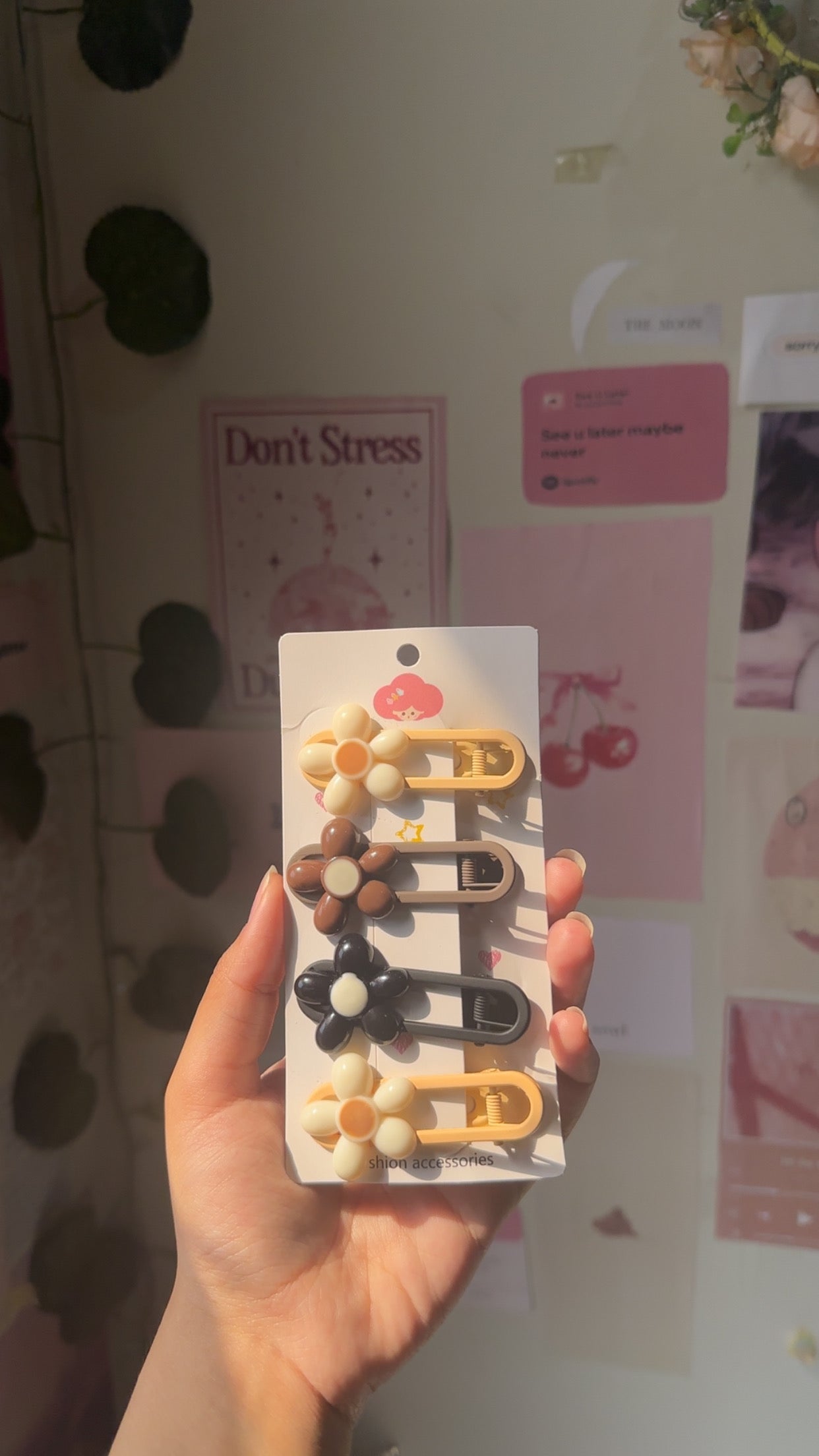Pack of 4 Pretty Pins